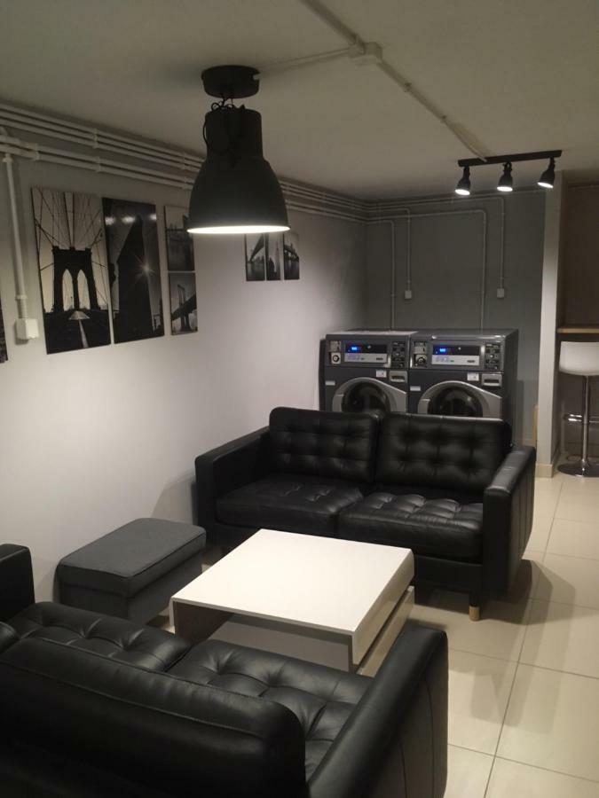 Manufaktura Praska Apartment Warsaw Luaran gambar